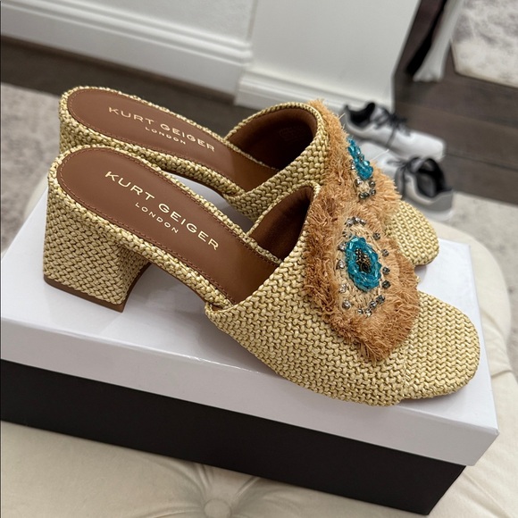 Kurt Geiger Shoes - Kurt Geiger NWT Olive & Beige Block Heel Women’s Occasion Shoes Size 8